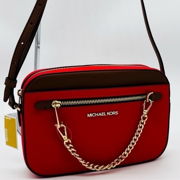 MICHAEL KORS LARGE EW ZIP CHAIN
CROSSBODY BAG RED/GOLD - Picture 1 of 13